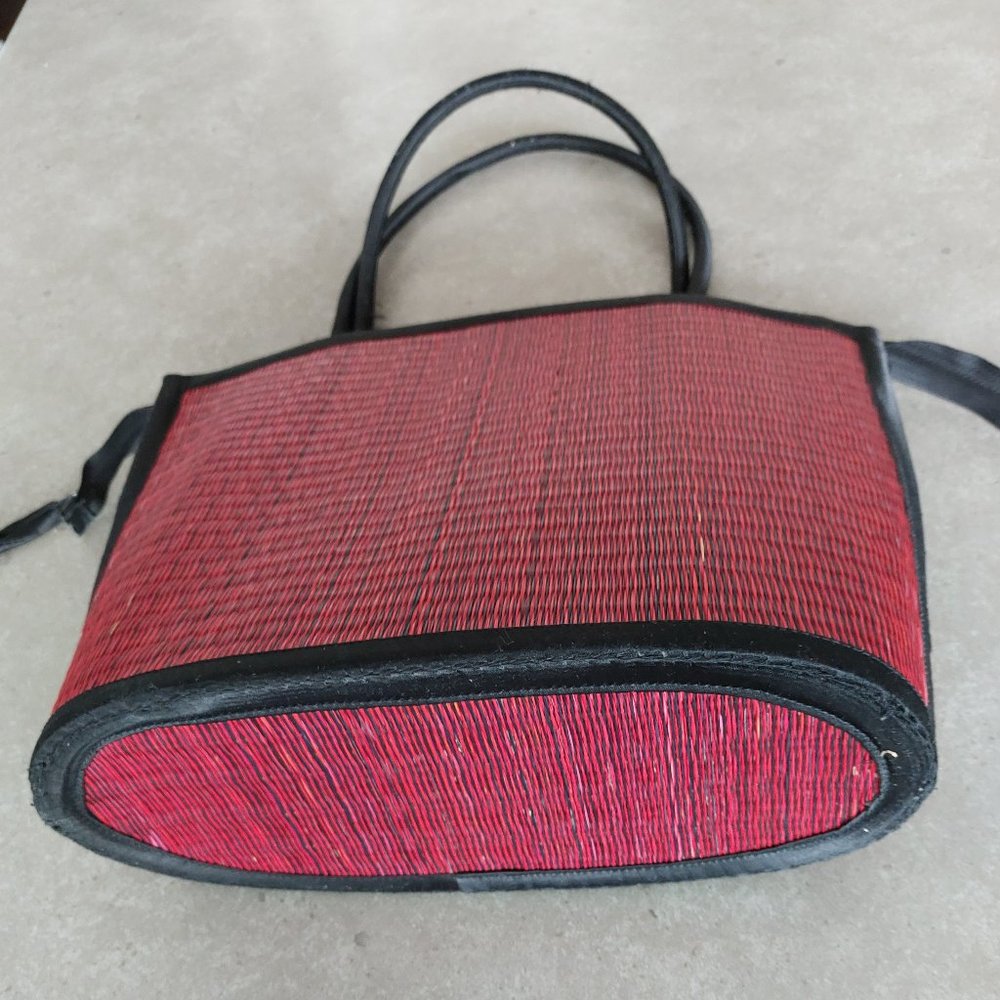 ❤️Large Red Handwoven Handbag - Picture 3 of 7